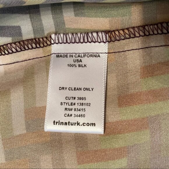 TRINA TURK TOP BLOUSE BLUE GOLD MULTI COLOR SILK SIZE S - Picture 9 of 9